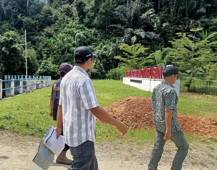 Survei Lokasi Pematokan di Bendungan Batang Tarusan