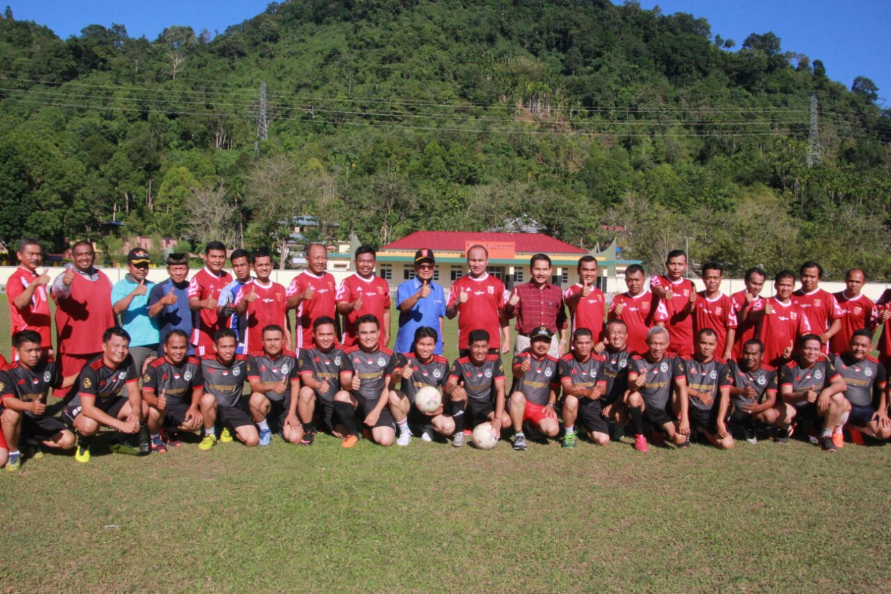 Acara Kunjungan Dan Sepak Bola Gembira Di GOR H.ILYAS YAKUB PAINAN, PESISIR SELATAN , SUMATERA BARAT