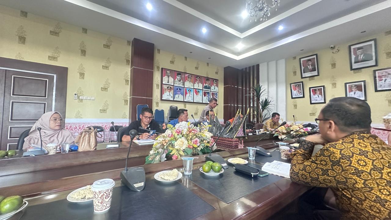 Rapat Penyampaian Gambaran Koordinasi Pelaksanaan tugas-tugas Rutin dan Pembangunan Perangkat Daerah