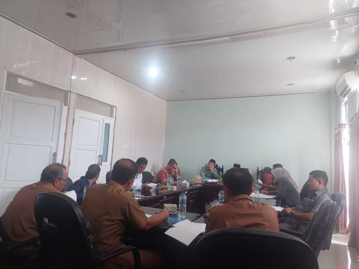Hearing dengan Komisi IV DPRD