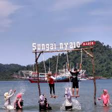 kategori \"Desa Wisata Dengan Perkembangan Tercepat\" yang berada di Kenagarian Sungai Nyalo, Kecama